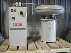 Vibratory deburring bowl